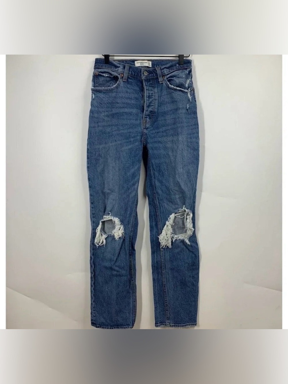 Abercrombie & Fitch Distressed Dad High-Rise Jeans. Size 26/2. - Picture 2 of 16